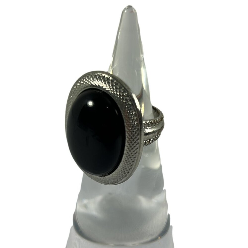 Silver Tone Faux Black Onyx Stone Womens Fashion Ring Size 7 Oval